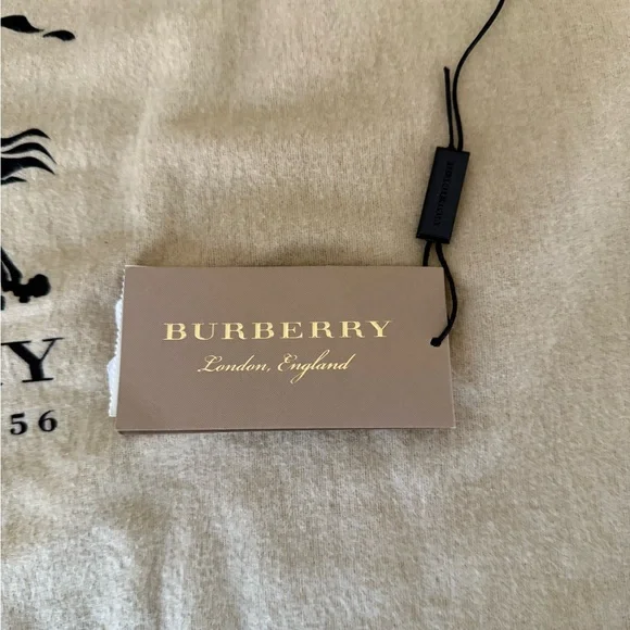 Burberry Tote - Cream Leather House Check - Picture 10 of 11